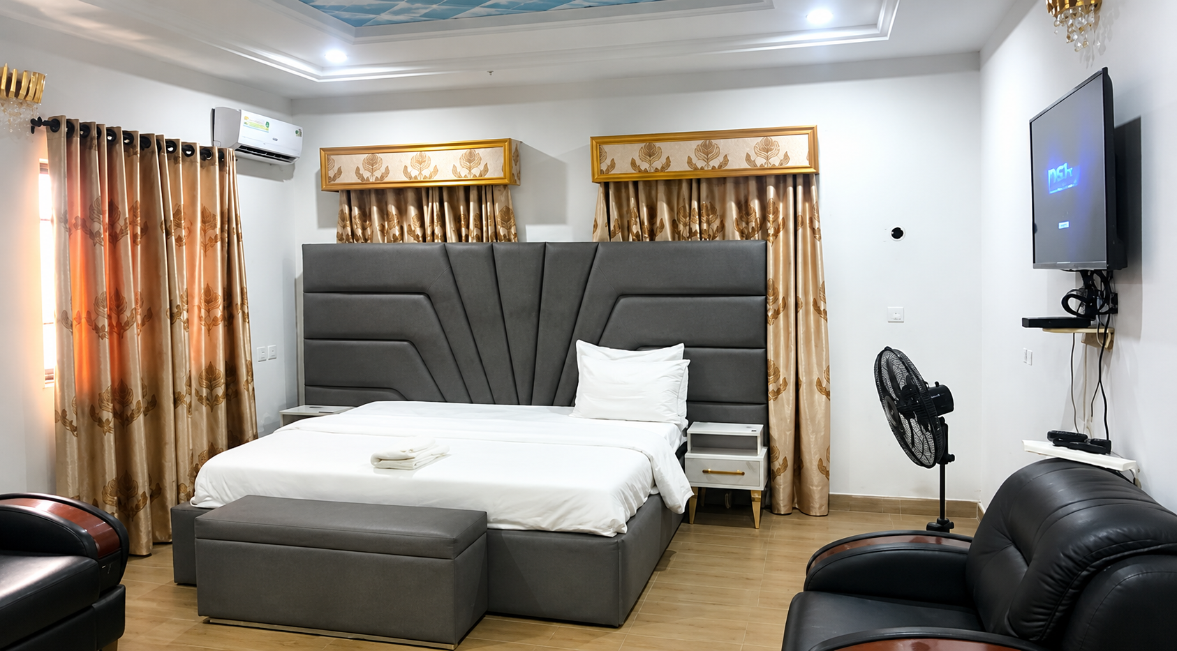 Platinum suite room